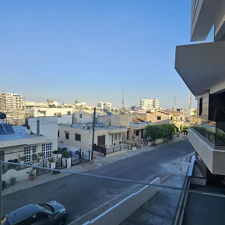Pearl Apartment *