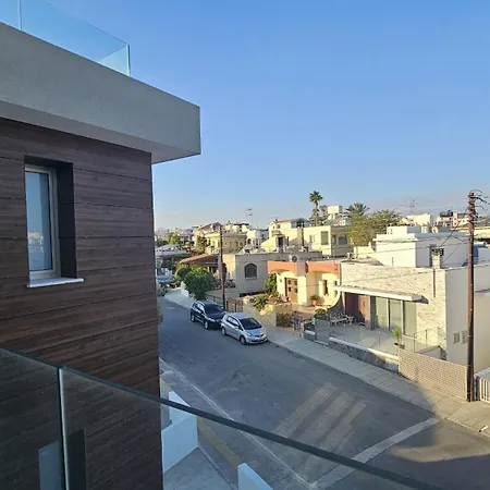 Pearl * Larnaca